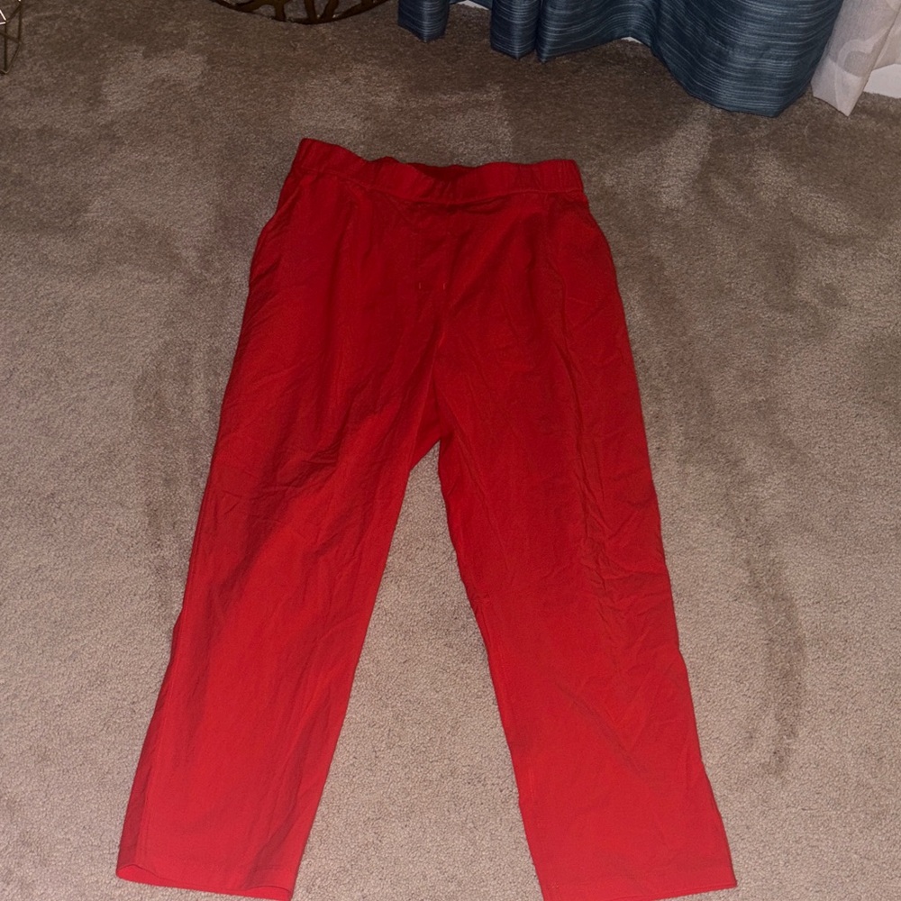 Lululemon orange red cropped Pants sz 6